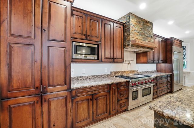 221 Whiterock Drive, Mount Holly, NC 28120