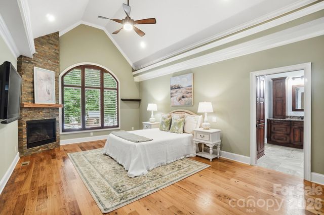 221 Whiterock Drive, Mount Holly, NC 28120