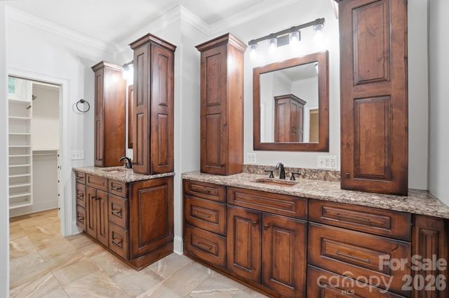 221 Whiterock Drive, Mount Holly, NC 28120