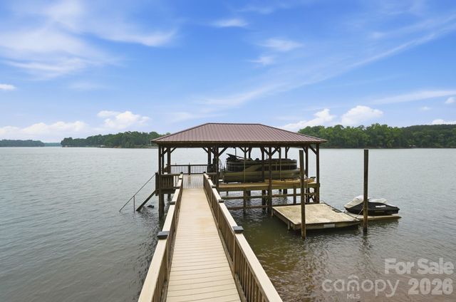 221 Whiterock Drive, Mount Holly, NC 28120