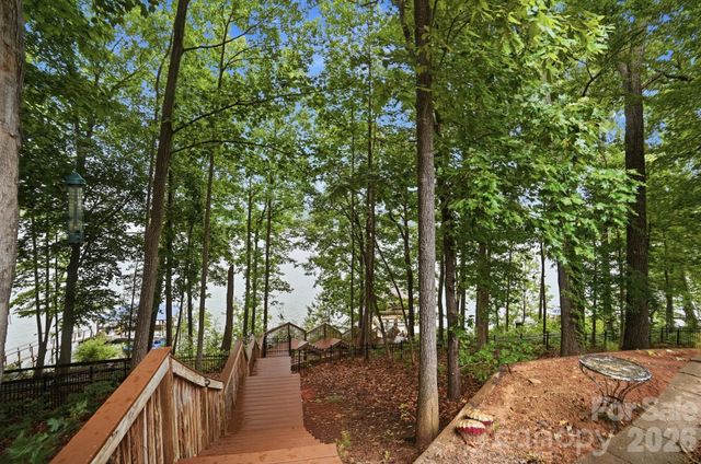 221 Whiterock Drive, Mount Holly, NC 28120