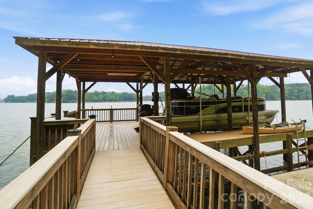 221 Whiterock Drive, Mount Holly, NC 28120