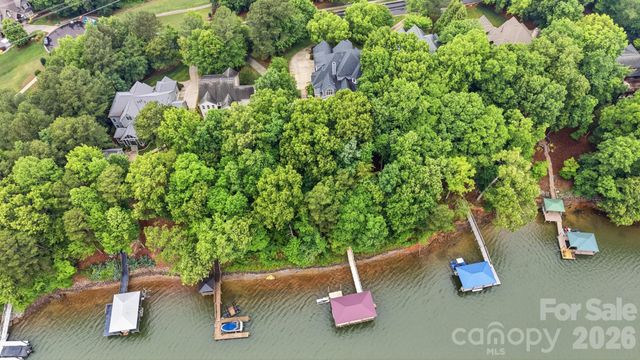 221 Whiterock Drive, Mount Holly, NC 28120