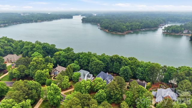 221 Whiterock Drive, Mount Holly, NC 28120