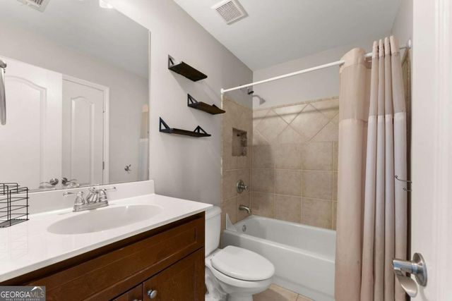 7405 Lazy Hammock Way, Flowery Branch, GA 30542