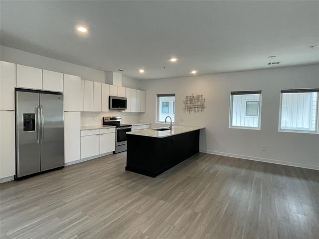 5924 S Congress Ave 152S, Austin, TX 78745