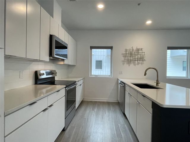5924 S Congress Ave 152S, Austin, TX 78745