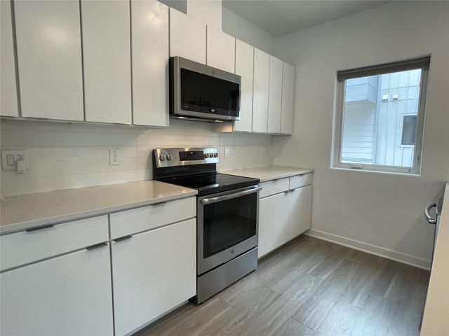 5924 S Congress Ave 152S, Austin, TX 78745