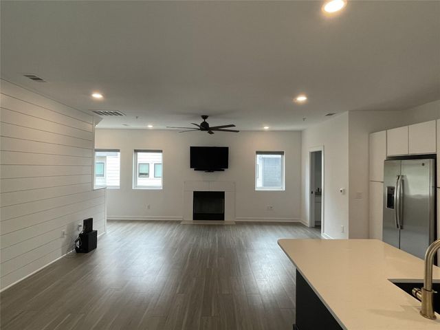 5924 S Congress Ave 152S, Austin, TX 78745