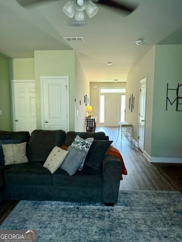 67 Strickland Loop, Forsyth, GA 31029