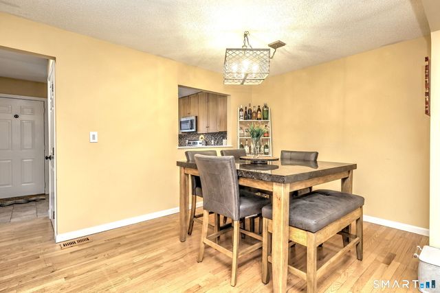 34 Cornerstone Drive AKA 11 Summit Commons, Derby, CT 06418
