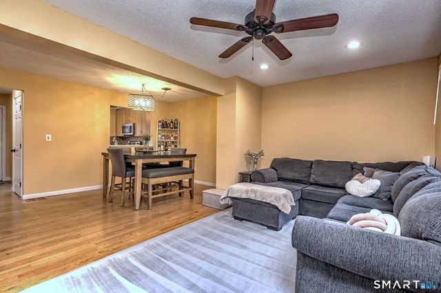 34 Cornerstone Drive AKA 11 Summit Commons, Derby, CT 06418