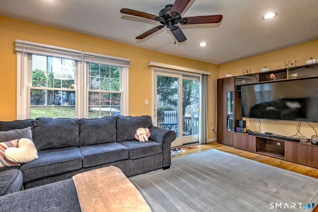 34 Cornerstone Drive AKA 11 Summit Commons, Derby, CT 06418
