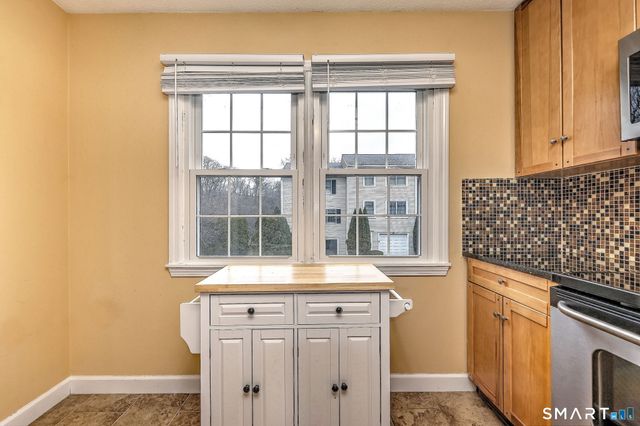 34 Cornerstone Drive AKA 11 Summit Commons, Derby, CT 06418