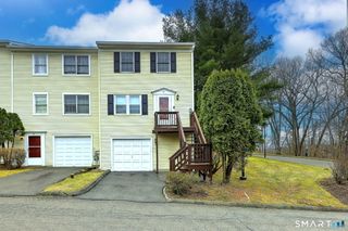 34 Cornerstone Drive AKA 11 Summit Commons, Derby, CT 06418