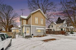 118 N Hudson Street SE, Lowell, MI 49331