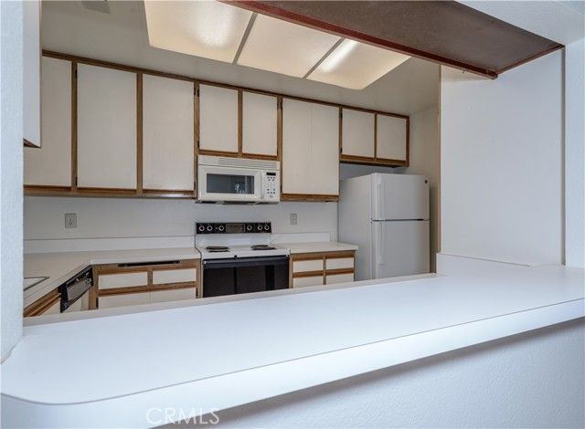 305 Huntington, Irvine, CA 92620