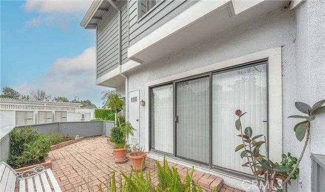 305 Huntington, Irvine, CA 92620