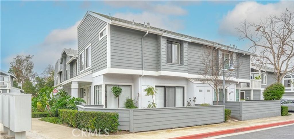 305 Huntington, Irvine, CA 92620