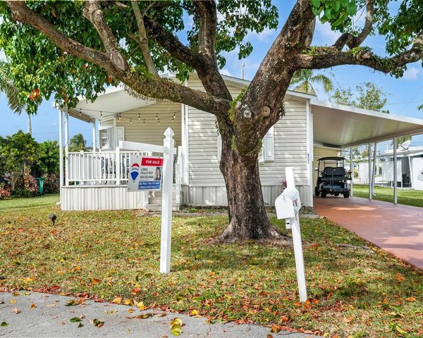 8531 SW 20th Court, Davie, FL 33324