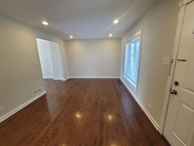 1665 Stockton Avenue, Des Plaines, IL 60018