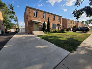 1665 Stockton Avenue, Des Plaines, IL 60018