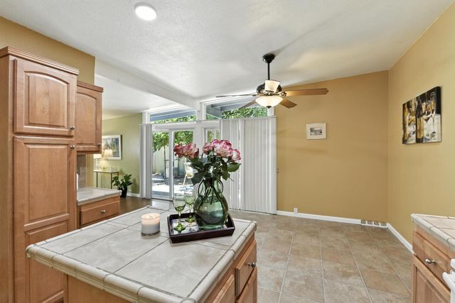 4601 Foster Way, Carmichael, CA 95608