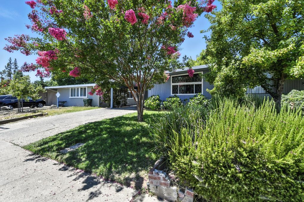 4601 Foster Way, Carmichael, CA 95608