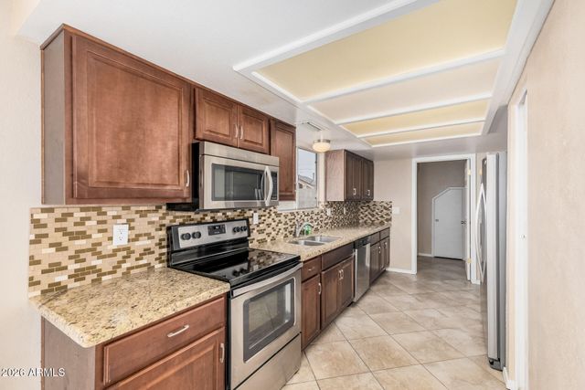 19234 N 6TH Street, Phoenix, AZ 85024