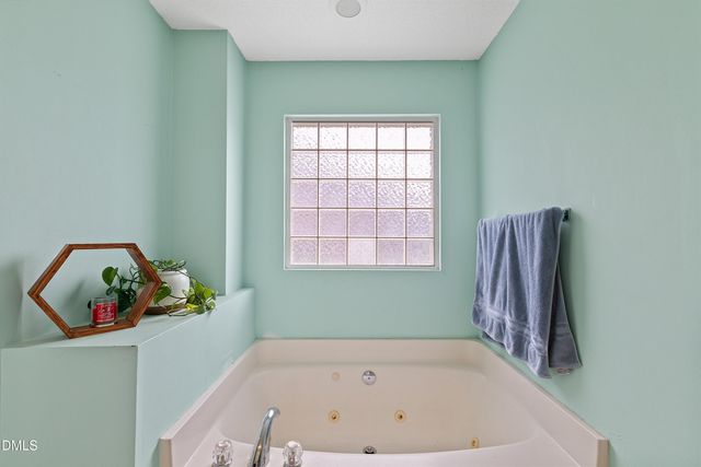 724 Iris Bryant Road, Dunn, NC 28334