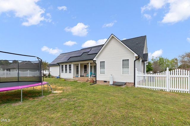 724 Iris Bryant Road, Dunn, NC 28334