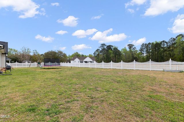 724 Iris Bryant Road, Dunn, NC 28334