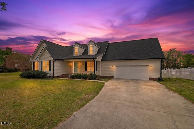 724 Iris Bryant Road, Dunn, NC 28334