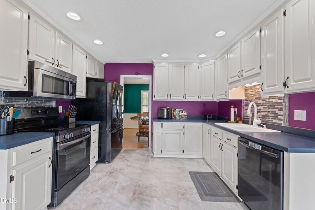 724 Iris Bryant Road, Dunn, NC 28334