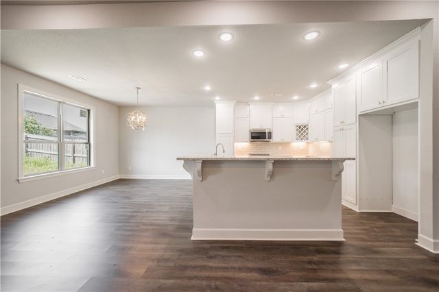 1013 Glass Street, Cave Springs, AR 72718