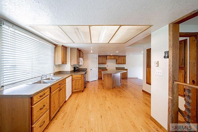 1116 E 1200 N, Shelley, ID 83274