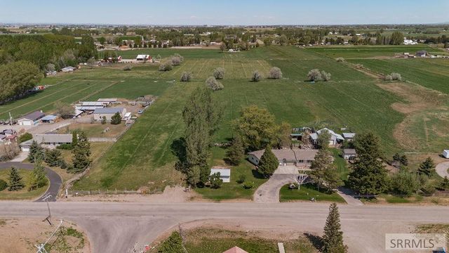 1116 E 1200 N, Shelley, ID 83274