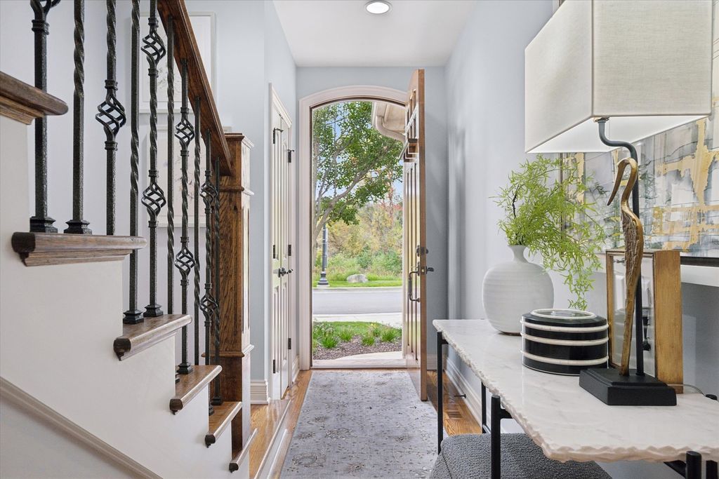 1189 Caroline Court, Vernon Hills, IL 60061 — photo 2