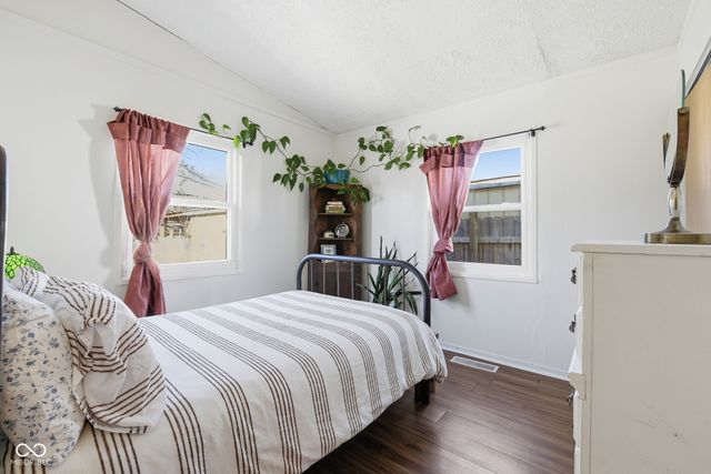 330 N 19th Avenue, Beech Grove, IN 46107