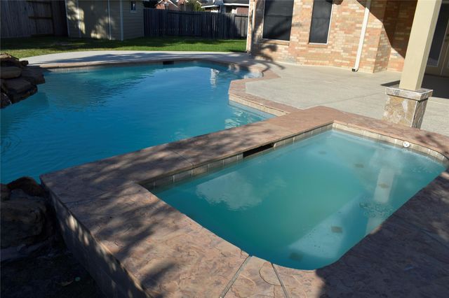 507 Springhope Court, Houston, TX 77049