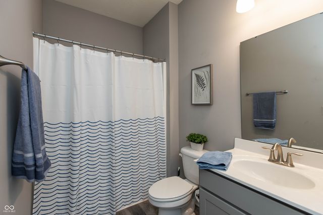 253 Darrough Drive, Greenwood, IN 46143