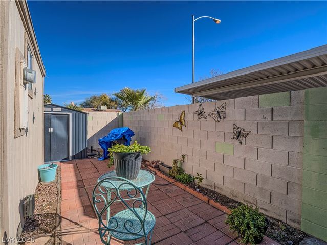 372 Linn Lane, Las Vegas, NV 89110