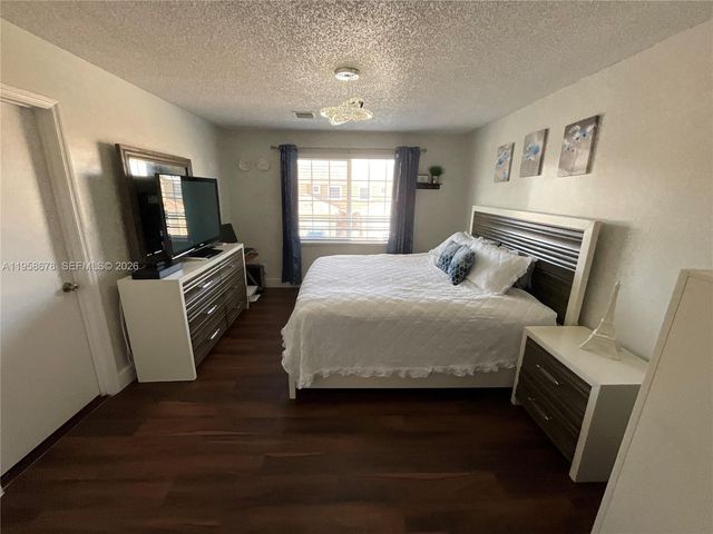 231 SW 120th Ave, Pembroke Pines, FL 33025