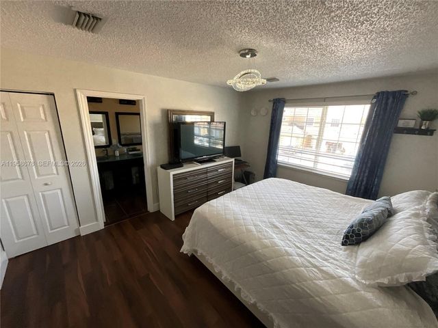 231 SW 120th Ave, Pembroke Pines, FL 33025