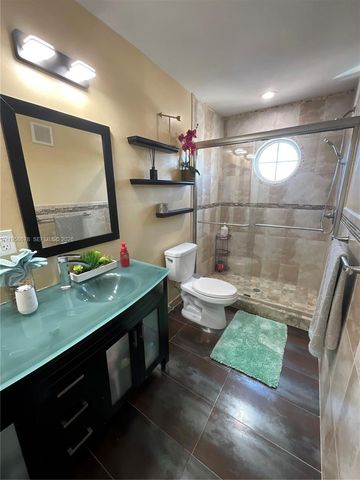 231 SW 120th Ave, Pembroke Pines, FL 33025