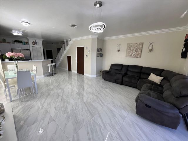 231 SW 120th Ave, Pembroke Pines, FL 33025