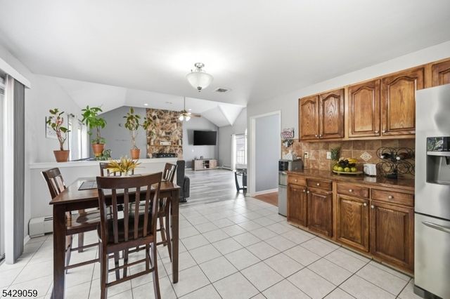 107 Continental Rd, West Milford Twp., NJ 07480