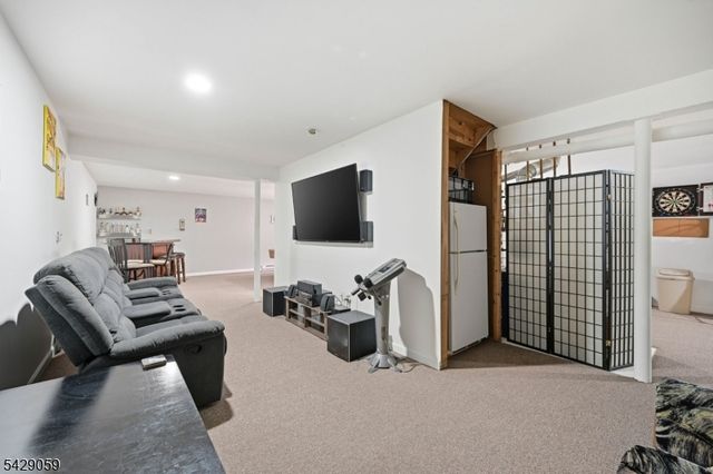 107 Continental Rd, West Milford Twp., NJ 07480