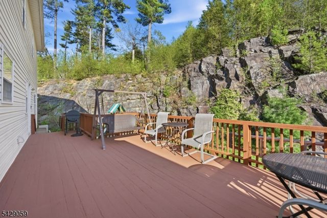 107 Continental Rd, West Milford Twp., NJ 07480