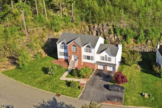 107 Continental Rd, West Milford Twp., NJ 07480